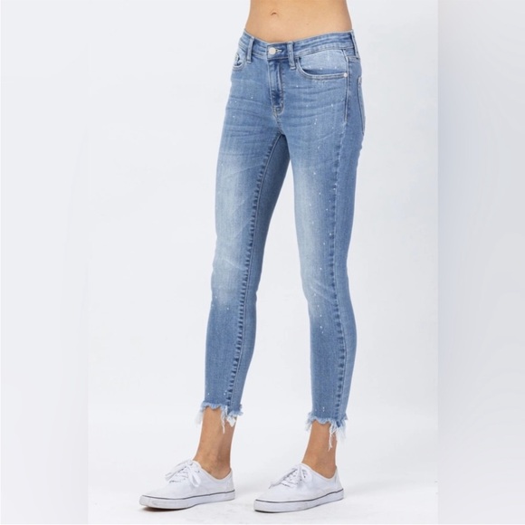 NWT Judy Blue Bleach Splash Mid Rise Shark Bite Skinny Jeans - Picture 5 of 14